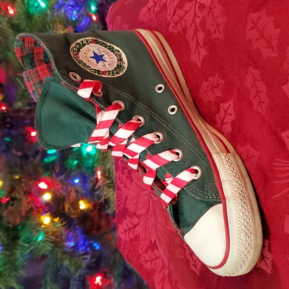 Converse Shoes Vintage 9s Converse Chuck Taylor Christmasshoes Bells Green Red Poshmark